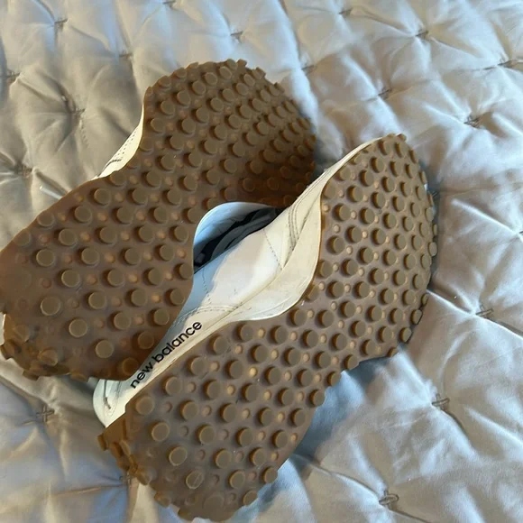 New Balance leather 327 White Sneakers - Picture 6 of 7